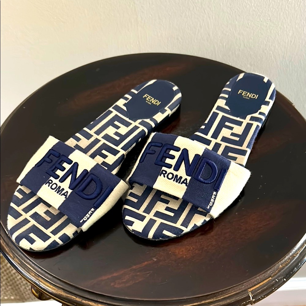 FENDI Signature Jacquard Fabric Canvas Slides Flat Sandal Beige Navy